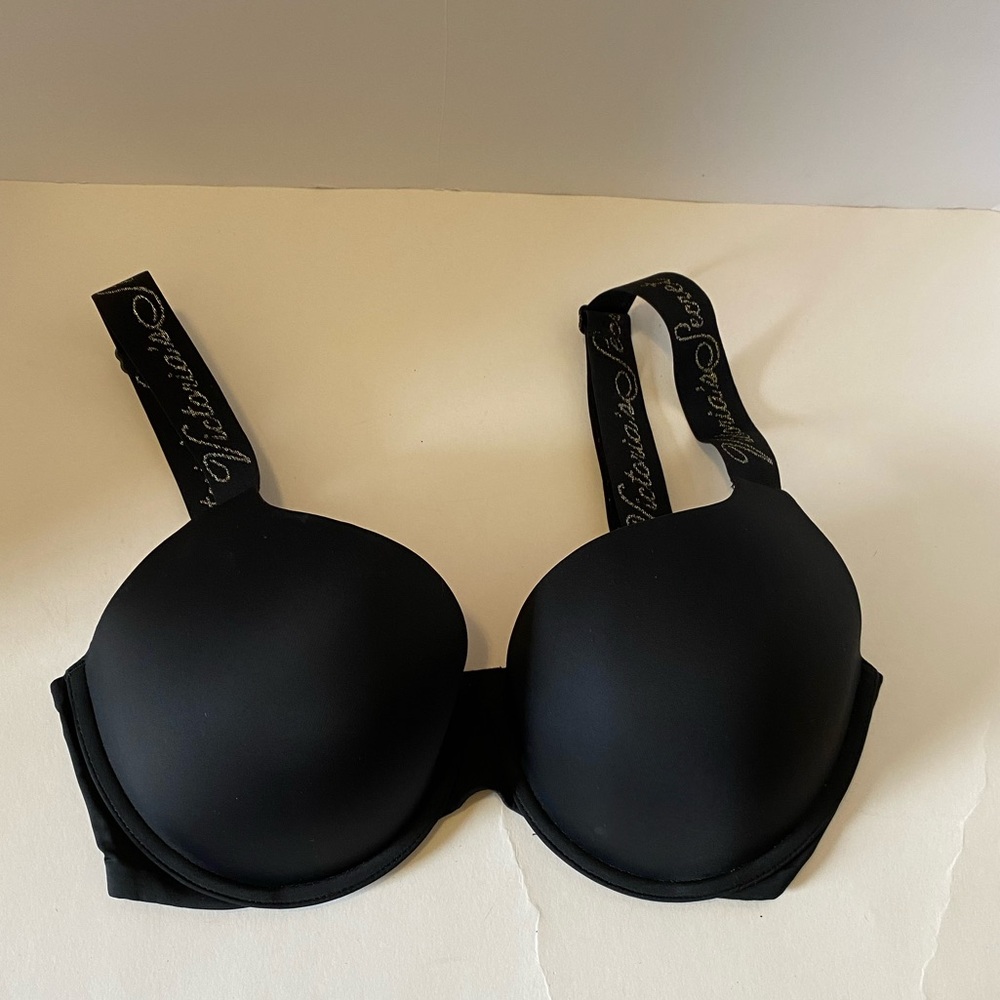Victoria Secret - Picture 7 of 7